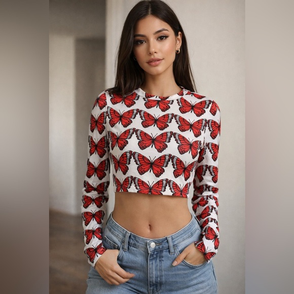Fashion Nova Tops - Fashion Nova Blood Orange Butterfly Print Long Sleeve Crop Top Small